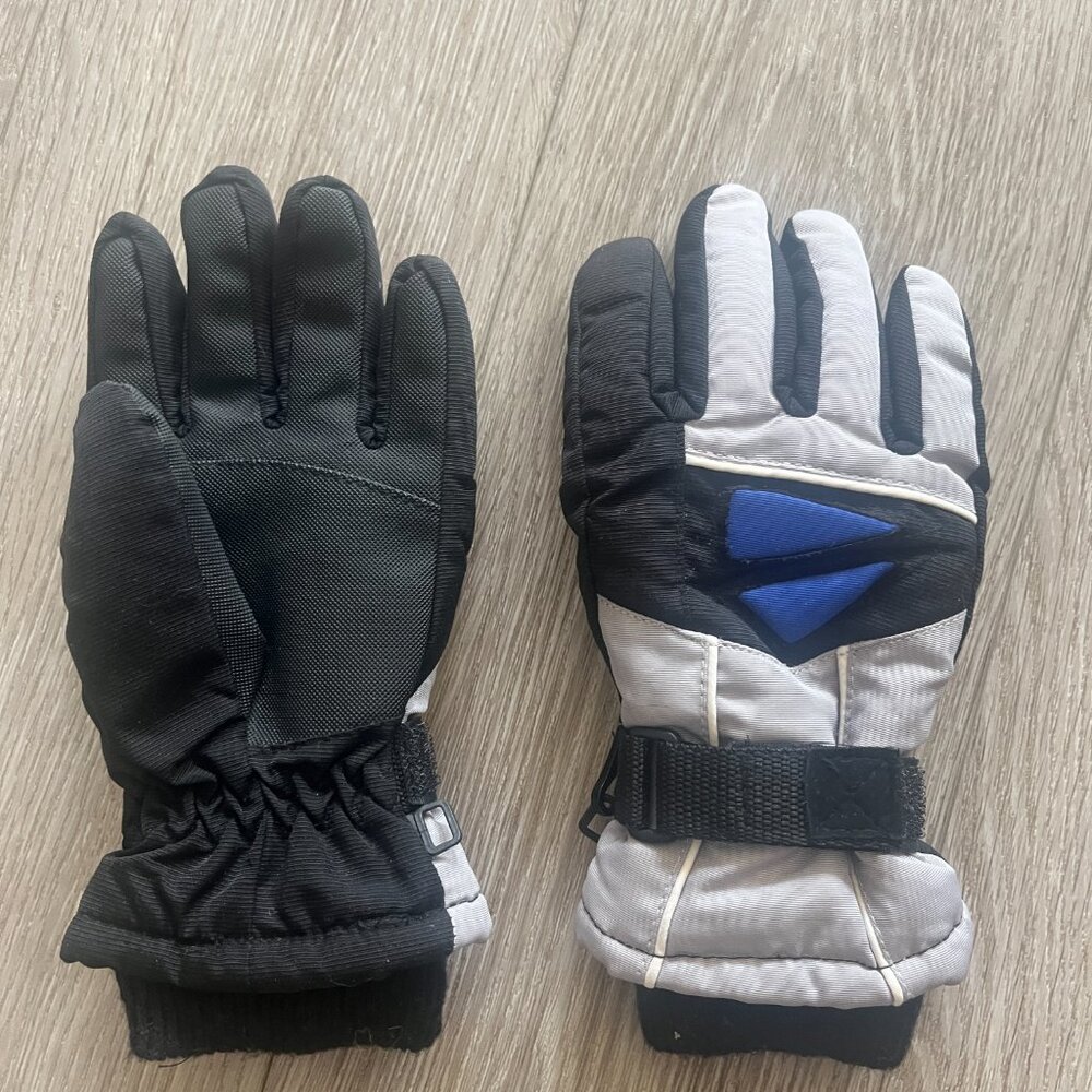 Kids Winter Snow Gloves M-L | Waterproof & Insulated | New